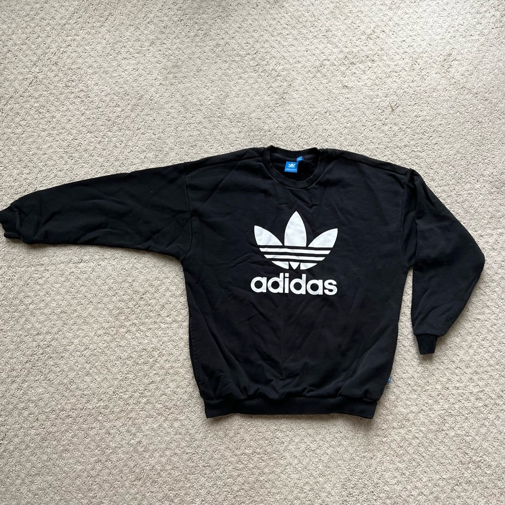 ADIDAS black crew neck, size m